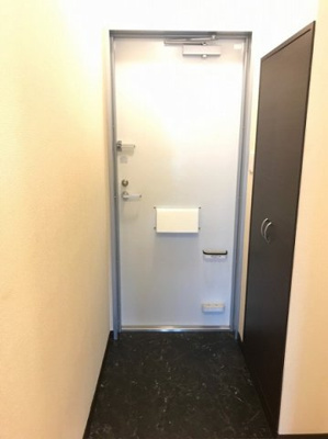 【玄関】 | レオネクスト東郷通Ⅱ | 玄関にはシューズボックスがあります。