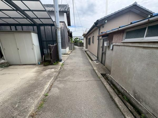 和歌山市楠本　中古戸建の前面道路含む現地写真