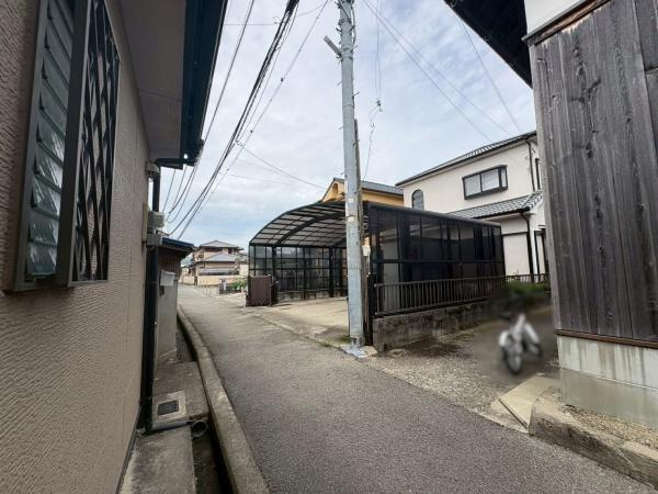 和歌山市楠本　中古戸建の前面道路含む現地写真