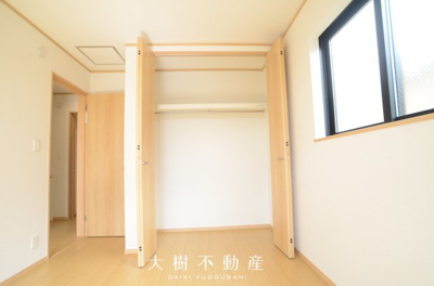 【洋室】 | 綾瀬市深谷中1丁目　新築戸建て　全3棟【仲介手数料無料】 | 2階　洋室2（6.0帖）クローゼット