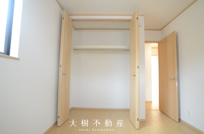 【洋室】 | 綾瀬市深谷中1丁目　新築戸建て　全3棟【仲介手数料無料】 | 2階　洋室3（5.25帖）クローゼット