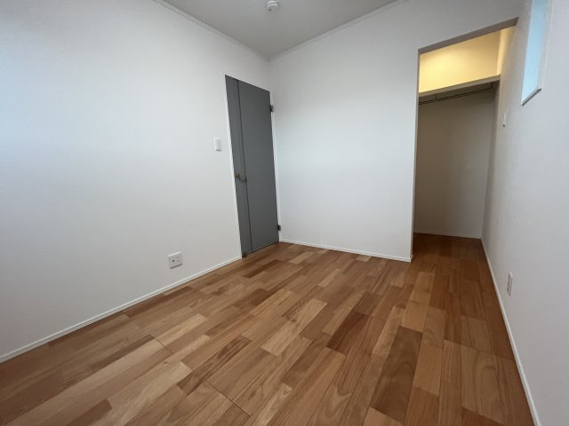 仲介手数料不要！東根市神町東三丁目B棟の洋室|洋室②