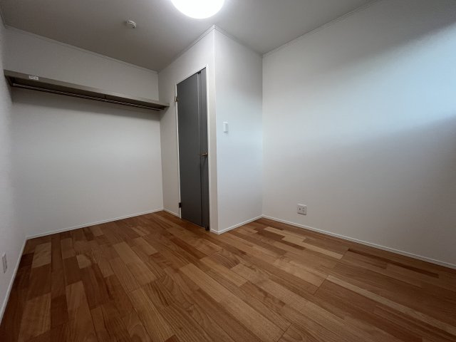 仲介手数料不要！東根市神町東三丁目B棟の洋室|洋室③