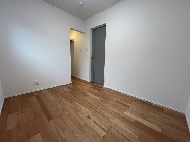 仲介手数料不要！東根市神町東三丁目B棟の洋室|洋室②：別アングル