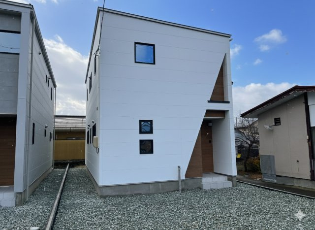 仲介手数料不要！東根市神町東三丁目C棟の外観|建物完成しました。内覧予約お待ちしております。
