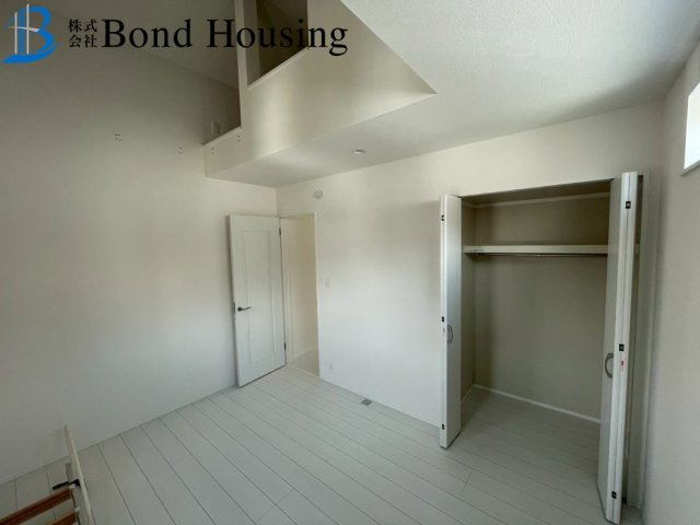 性能評価取得物件　中朝霧丘46全1棟　新築戸建の洋室