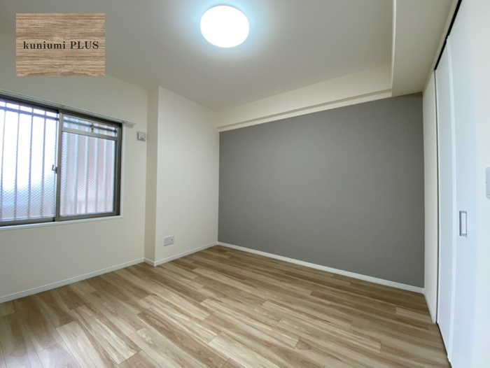 ローレルコート都島・高倉の洋室