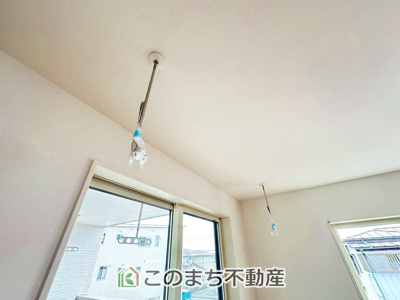 【設備】 | ワイウッドコート宇都宮市兵庫塚第1期　2号棟 | 雨でも安心！室内物干しも標準装備です♪
