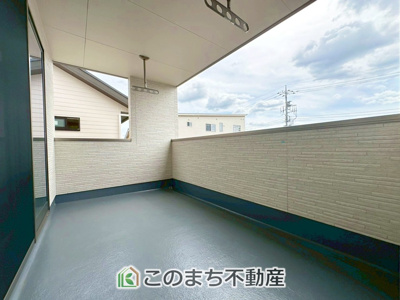【バルコニー】 | ワイウッドコート宇都宮市兵庫塚第1期　2号棟 | 雨でも安心のインナーバルコニーです！
