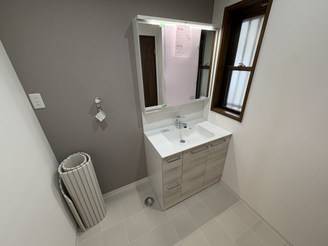 神戸市西区宮下３丁目戸建の独立洗面台