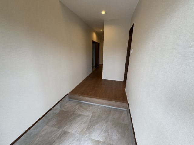 神戸市西区宮下３丁目戸建の玄関