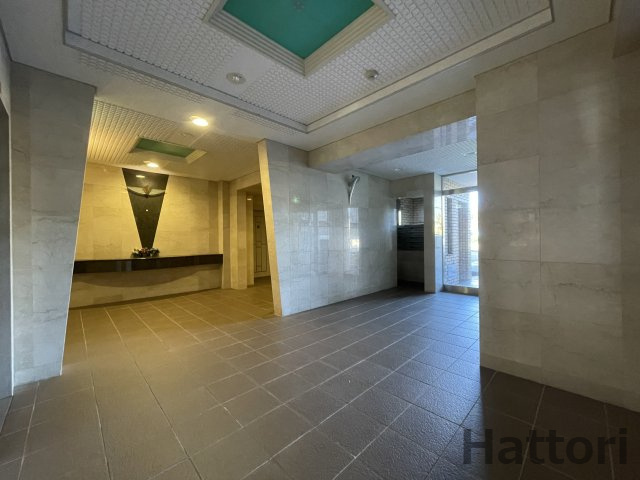 吹田市佐井寺３丁目の賃貸マンションのロビー