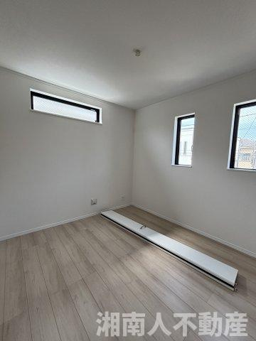 茅ヶ崎市松が丘１丁目新築戸建ての洋室|コンパクトで使いやすい洋室です