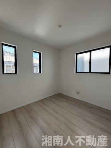 茅ヶ崎市松が丘１丁目新築戸建ての洋室|個人の部屋や寝室として使える洋室です