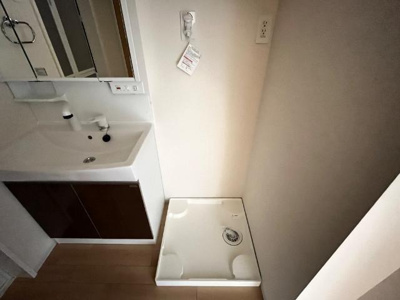 【その他】 | Maison Iris Chou Chou(メゾンアイリスシュシュ） | 洗濯機置場