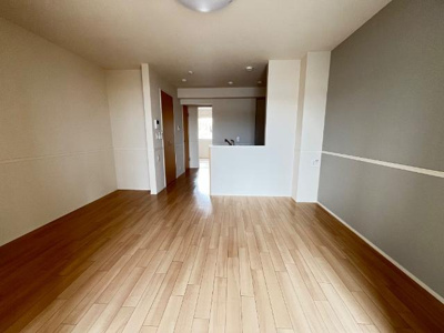 【居間・リビング】 | Maison Iris Chou Chou(メゾンアイリスシュシュ） | リビング