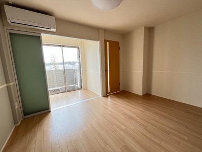 【居間・リビング】 | Maison Iris Chou Chou(メゾンアイリスシュシュ） | リビング