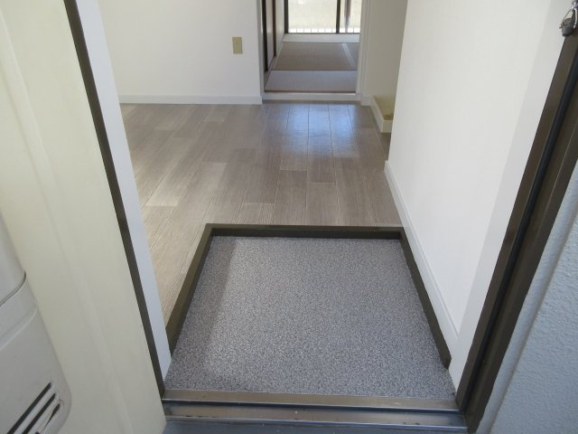 サンプレタ大畑の玄関