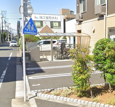 ロータスコートの駐車場