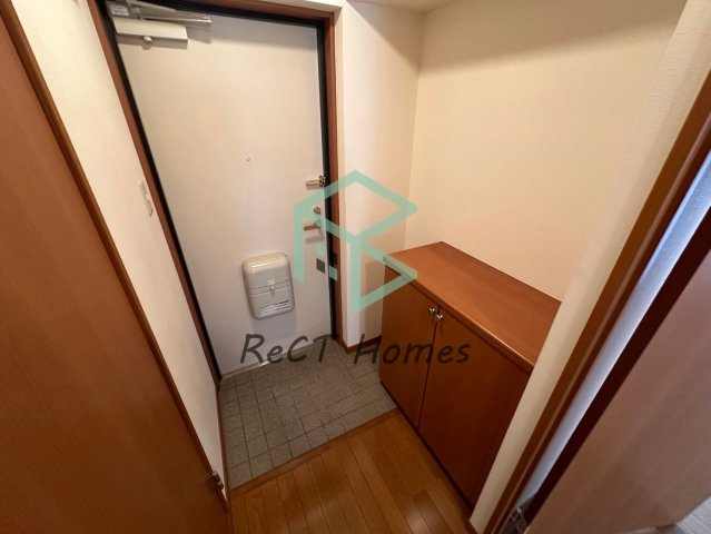 姫路市栗山町の賃貸マンションの玄関