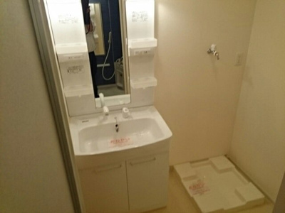 【洗面所】 | リジェールⅢ | 広い洗面スペース