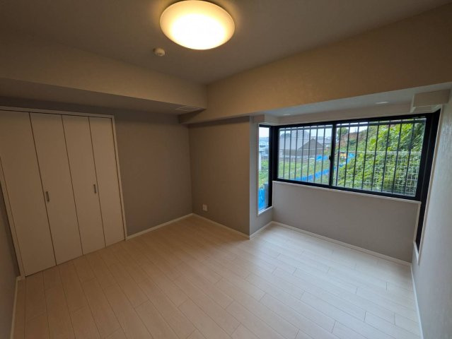 レーベンハイム和光ヒルズ弐番館の洋室