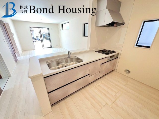 LDKは広々18帖・照明器具付き　垂水区名谷町のキッチン