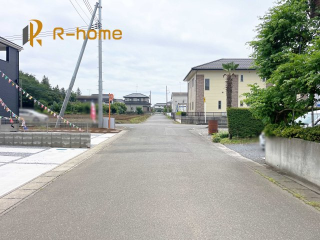 結城郡八千代町1期　新築戸建て　3号棟の前面道路含む現地写真|堂々！建物完成♪実際のお部屋をご見学可能です♪
ご見学が一番の資料！お気軽にお問い合わせ下さい♪