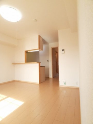 【居間・リビング】 | ラゴーア・アネシス　Ⅰ | ゆったり過ごせる居間です