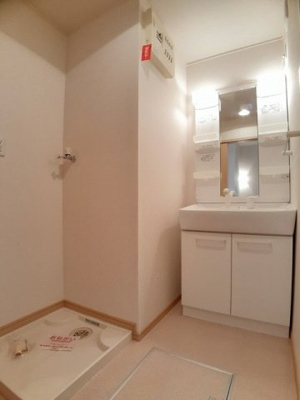 【洗面所】 | ラゴーア・アネシス　Ⅰ | スペースが確保できる洗面所です