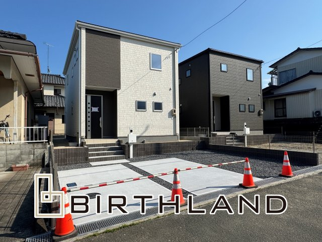 新築戸建・建売　郷ケ丘2丁目1期　Livele Garden　全2棟の外観|車通りが少なく静かな住宅街に立地♪前面道路も穏やかな雰囲気でゆったりとした暮らしができます♪