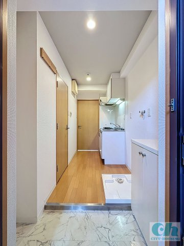 フェリースカーザ 204号室の玄関