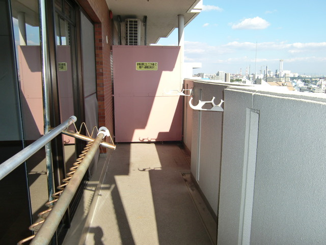 ライオンズマンション灘南のバルコニー