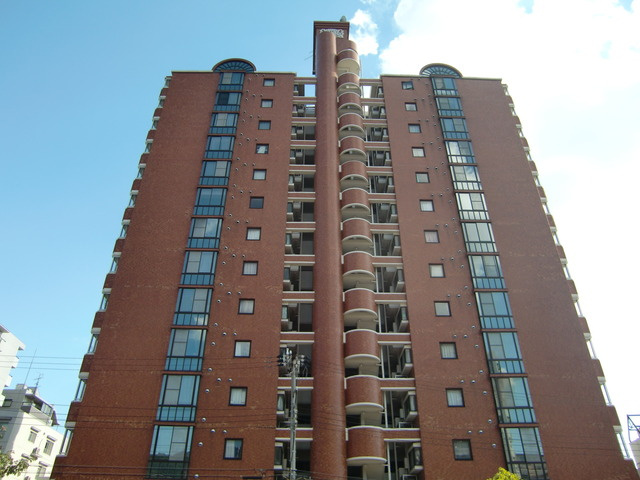 ライオンズマンション灘南の外観