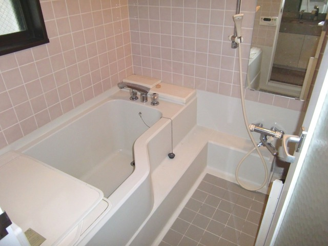 ライオンズマンション灘南の浴室