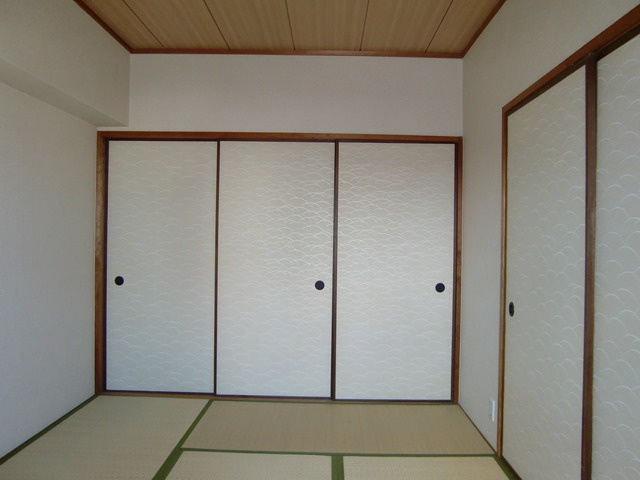 ライオンズマンション灘南の和室