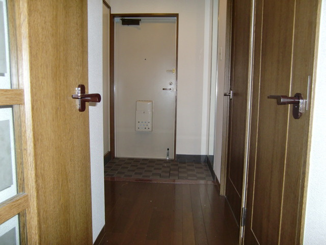 ライオンズマンション灘南の玄関