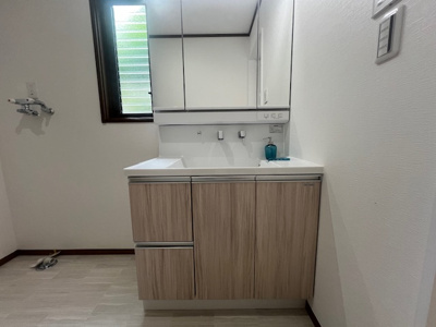 【独立洗面台】 | 藤沢市下土棚　戸建て | 独立洗面台で身支度をすべて済ませてしまいましょう