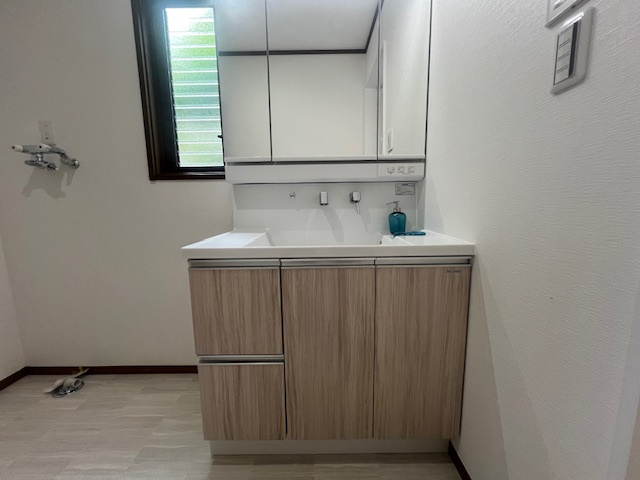 【独立洗面台】 | 藤沢市下土棚　戸建て | 独立洗面台で身支度をすべて済ませてしまいましょう