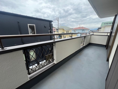 【バルコニー】 | 藤沢市下土棚　戸建て | 落ち着いた時間を過ごせるバルコニーです