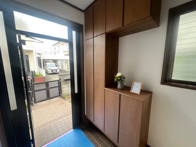 【玄関】 | 藤沢市下土棚　戸建て | シンプルで使いやすい玄関です