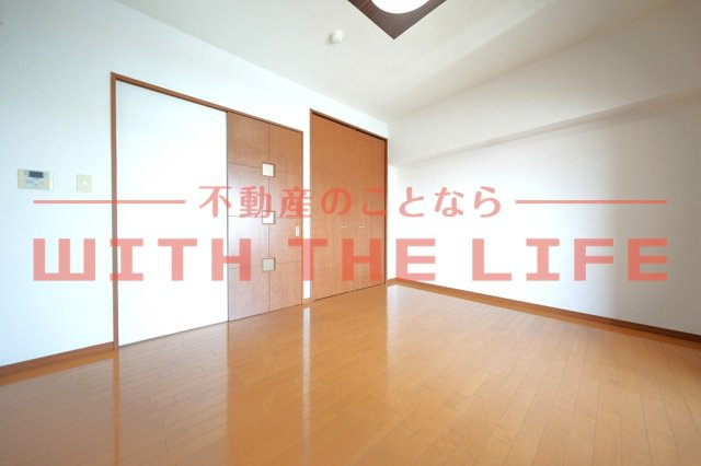 【10,000円キャッシュバック対象物件】の居間・リビング|ゆったりとしたリビングです