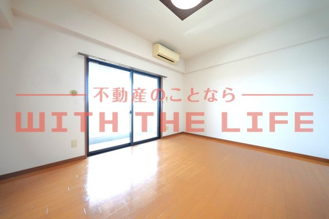 【10,000円キャッシュバック対象物件】の居間・リビング|使いやすいリビングです