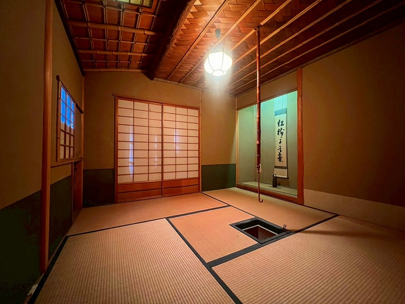 南部町阿賀中古戸建　母屋の和室|茶室となっております。
雰囲気漂うお部屋です◎