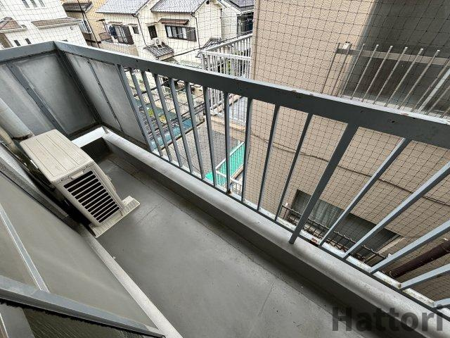 栄穂マンションのバルコニー