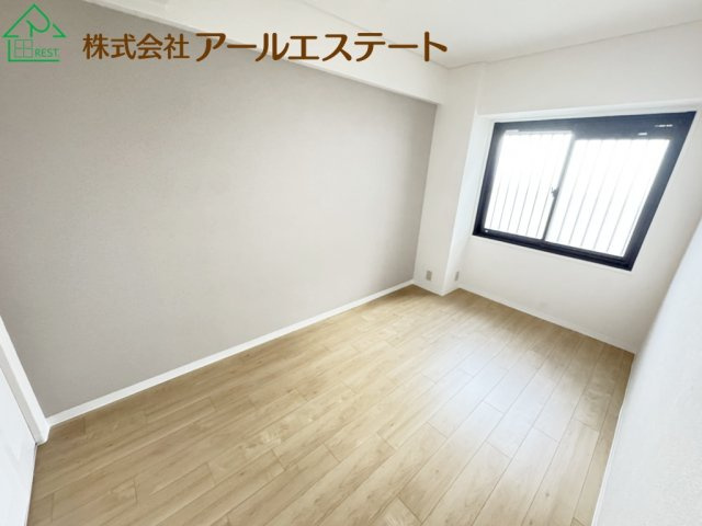 ネオハイツ姫路アメティ228　山陽電鉄「西飾磨駅」徒歩15分の寝室