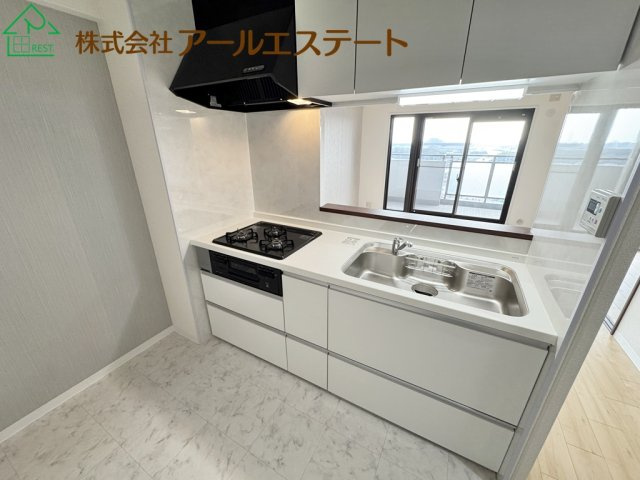 ネオハイツ姫路アメティ228　山陽電鉄「西飾磨駅」徒歩15分のキッチン