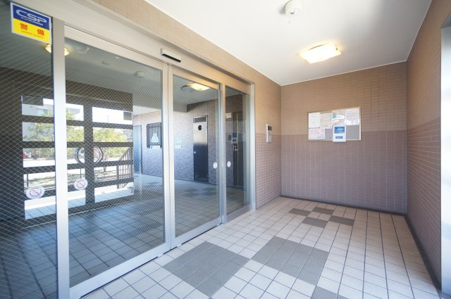 ゼファーシャン・ティオン蘇我壱番館のエントランス|お電話でのご予約がスムーズです！