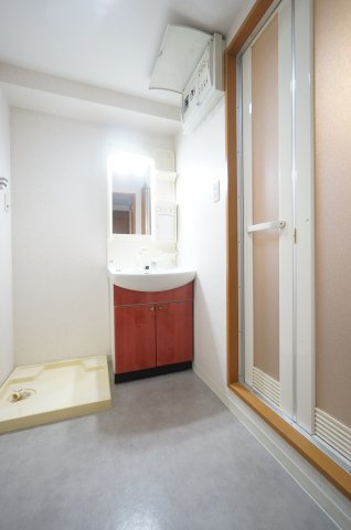 ゼファーシャン・ティオン蘇我壱番館の独立洗面台|初期費用ご相談ください！