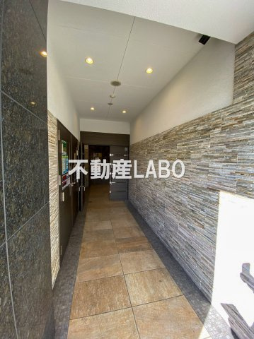 ウエンズ阿波座西のエントランス